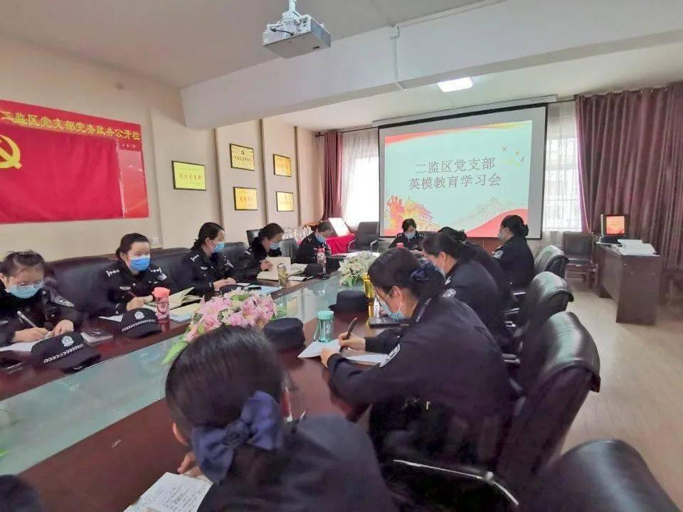 辽宁省东港市发布大雾黄色预警